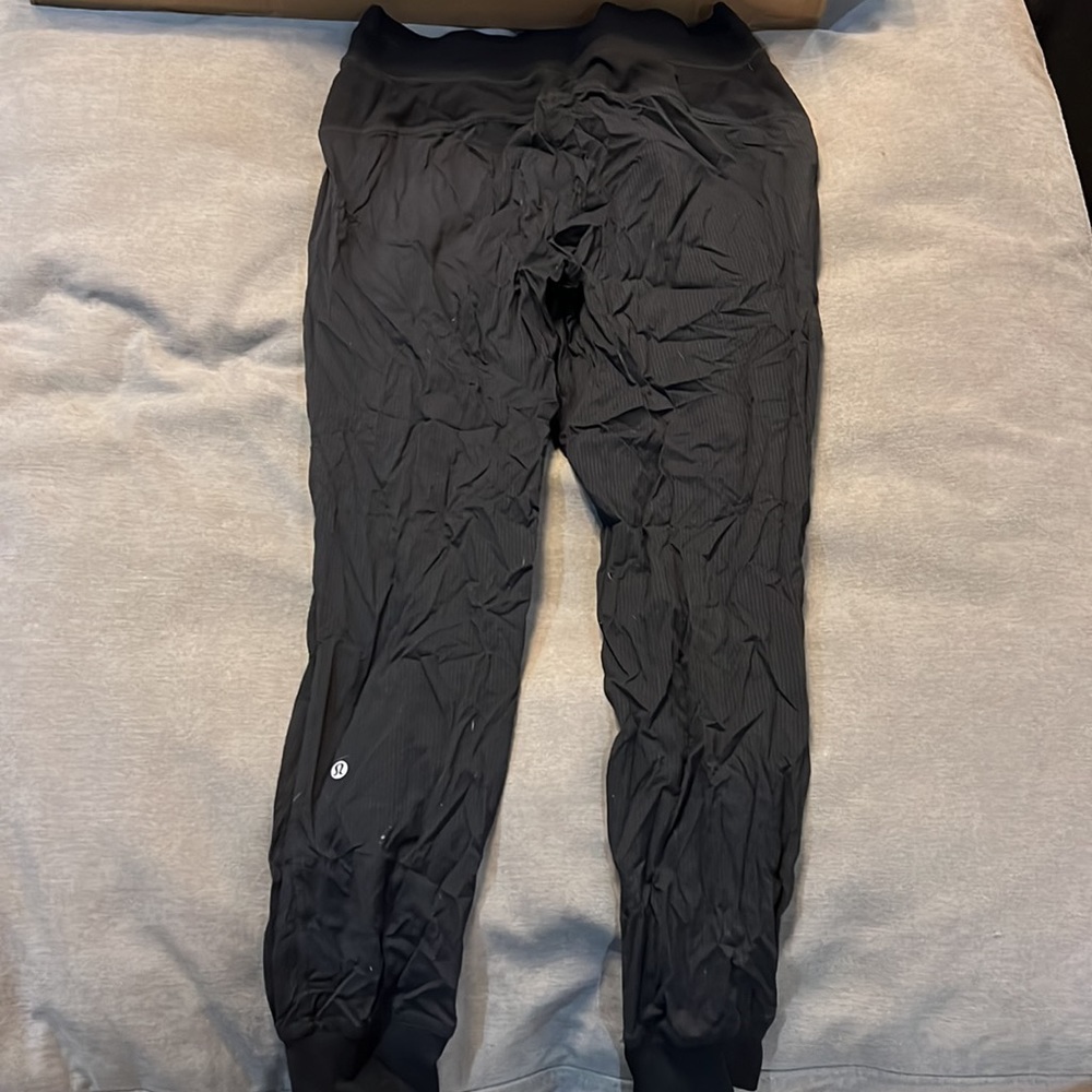 Lululemon pants - Picture 2 of 2